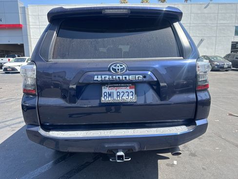 Used 2020 Toyota 4Runner SR5 RWD image 4