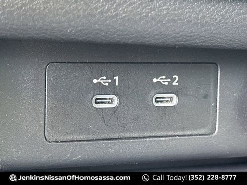 Certified 2024 Nissan Rogue SL w/ SL Premium Package image 27