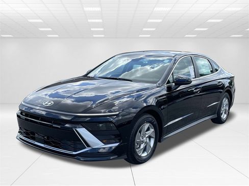 New 2025 Hyundai Sonata SE image 3