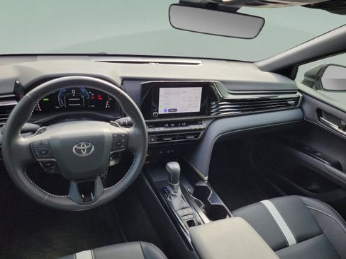Certified 2025 Toyota Camry SE w/ Convenience Package FWD image 14