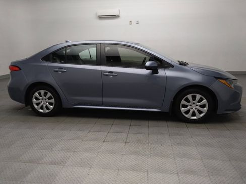 Used 2025 Toyota Corolla LE FWD image 11
