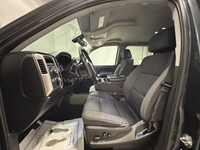 Used 2018 Chevrolet Silverado 1500 LT w/ LT Eassist Package AWD/4WD image 17