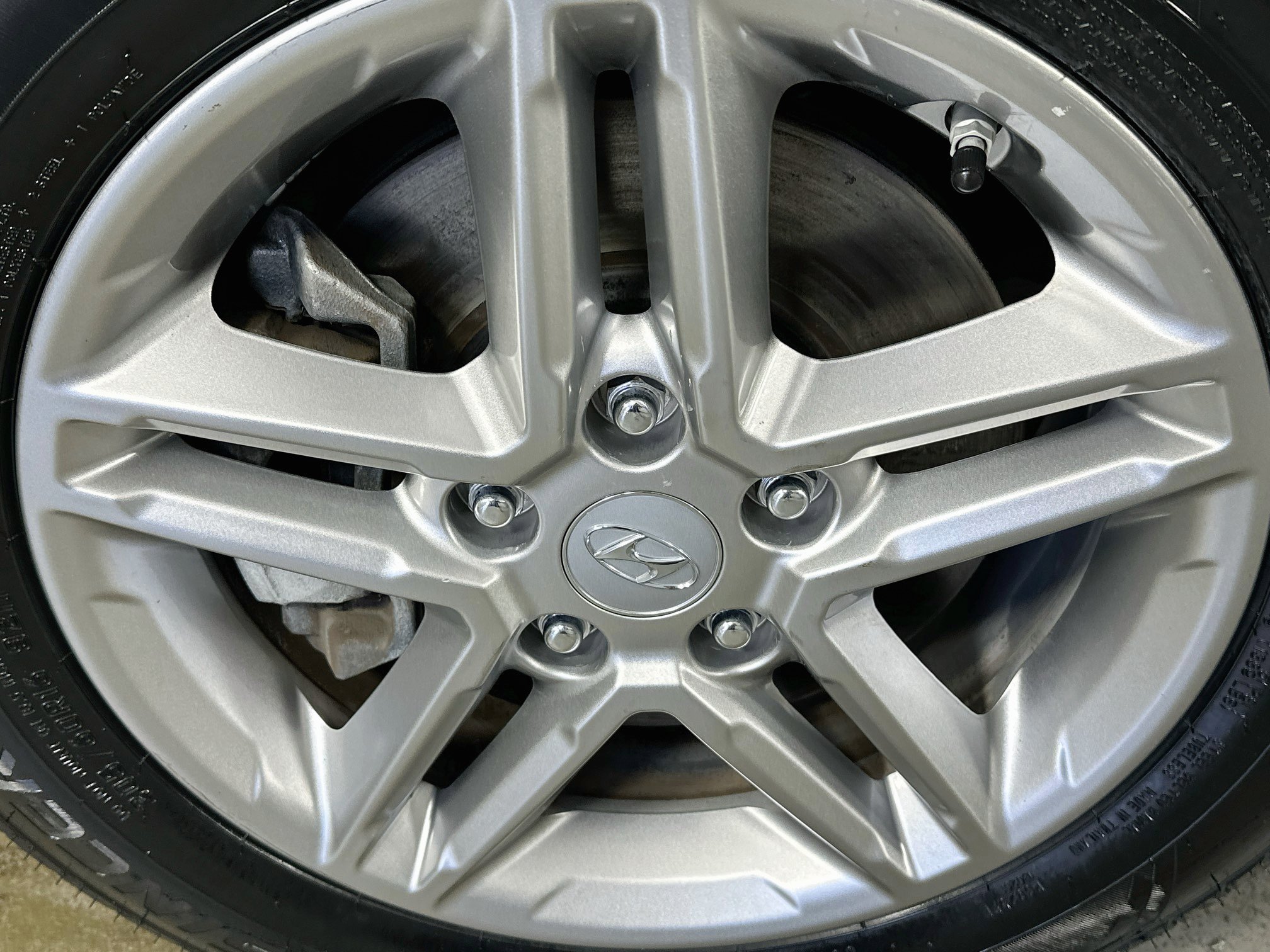 Used 2023 Hyundai Kona SE w/ Cargo Package AWD/4WD image 28