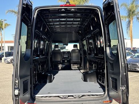 Used 2024 Mercedes-Benz Sprinter 3500 image 24