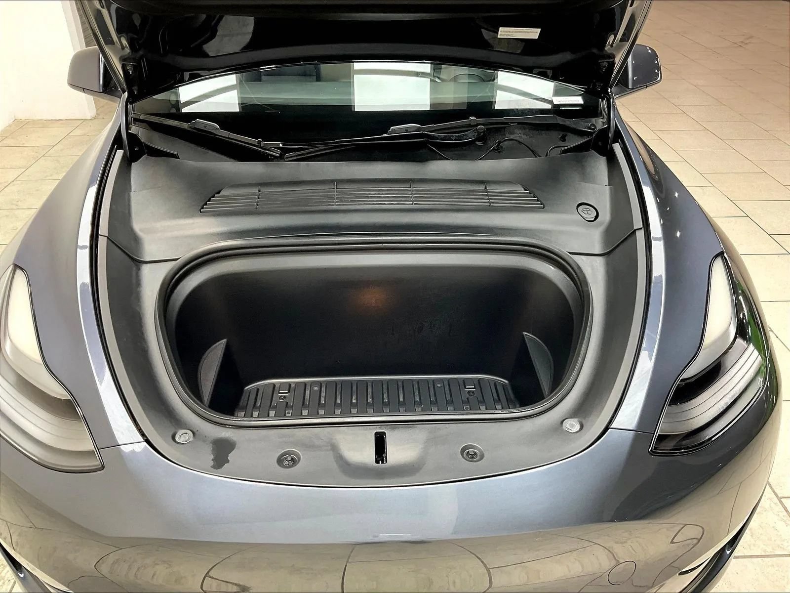 Used 2023 Tesla Model Y Long Range AWD/4WD image 33