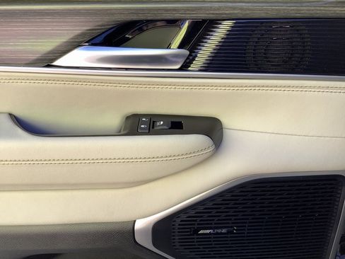 New 2023 Jeep Wagoneer Series III w/ Preferred Equipment Group image 30