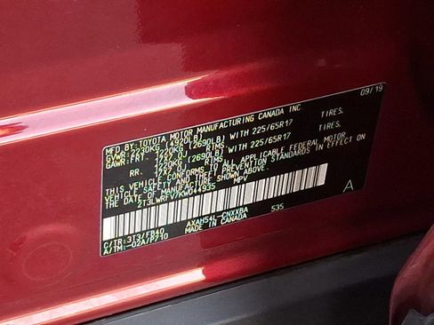 Used 2019 Toyota RAV4 LE image 28