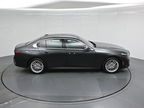 Used 2025 BMW 530i image 37