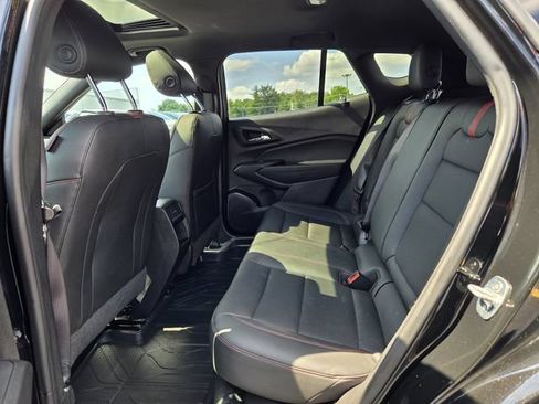 Certified 2024 Chevrolet Trax RS w/ Sunroof Package FWD image 11