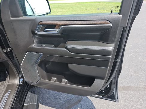 Used 2024 GMC Sierra 1500 Elevation w/ LPO, Elevation Black Package AWD/4WD image 33