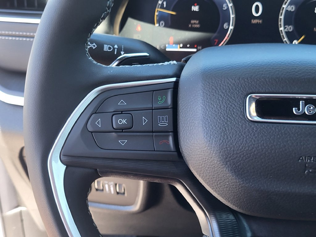 New 2026 Jeep Grand Cherokee Laredo X AWD/4WD image 18