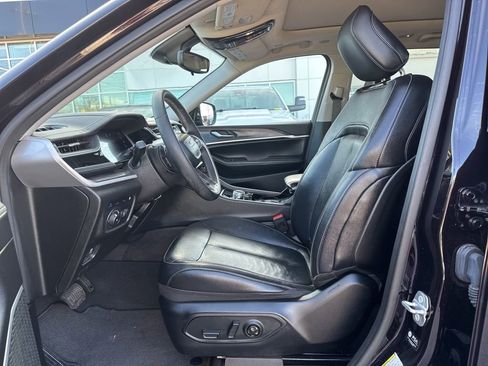 Used 2022 Jeep Grand Cherokee Limited 4xe image 14