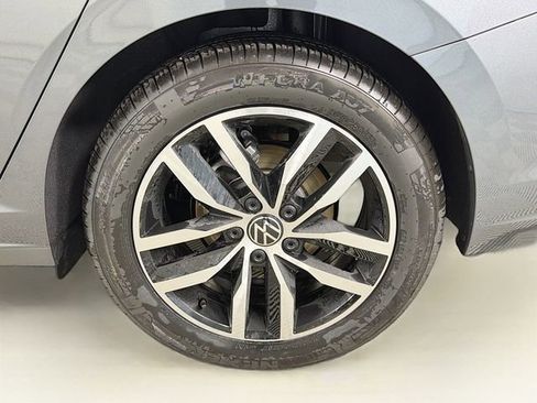 New 2026 Volkswagen Jetta SE FWD image 30