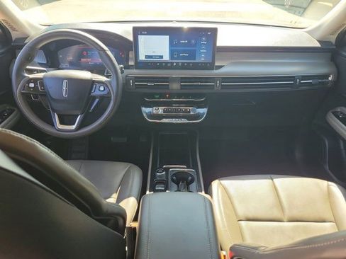 Certified 2023 Lincoln Corsair FWD w/ Equipment Group 101A image 17