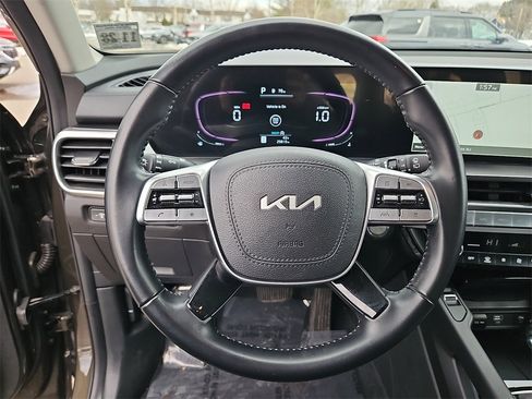 Certified 2024 Kia Telluride S image 22