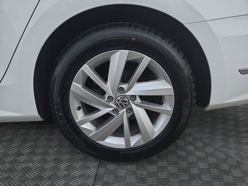 Used 2018 Volkswagen Passat 2.0T SE image 35