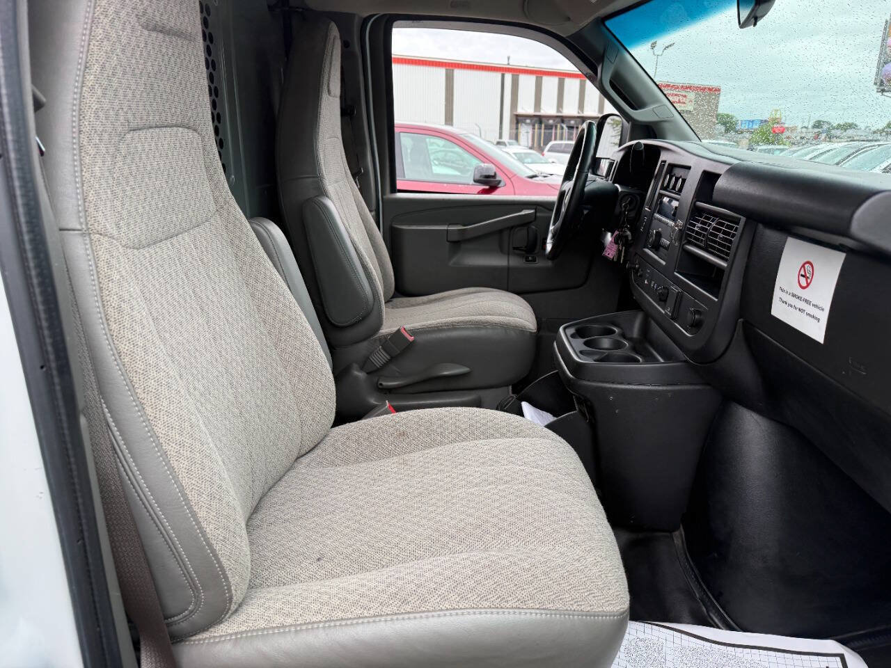 Used 2020 Chevrolet Express 3500 Extended w/ Driver Convenience Package RWD image 27