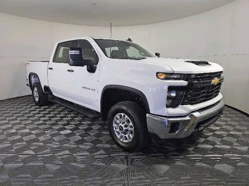 Used 2024 Chevrolet Silverado 2500 W/T w/ WT Fleet Convenience Package AWD/4WD image 10