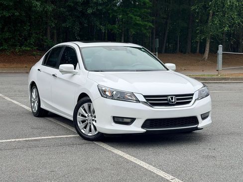 Used 2015 Honda Accord EX-L image 3