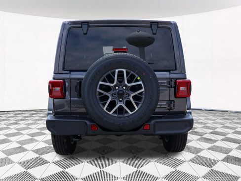 New 2026 Jeep Wrangler Unlimited Sahara AWD/4WD image 13