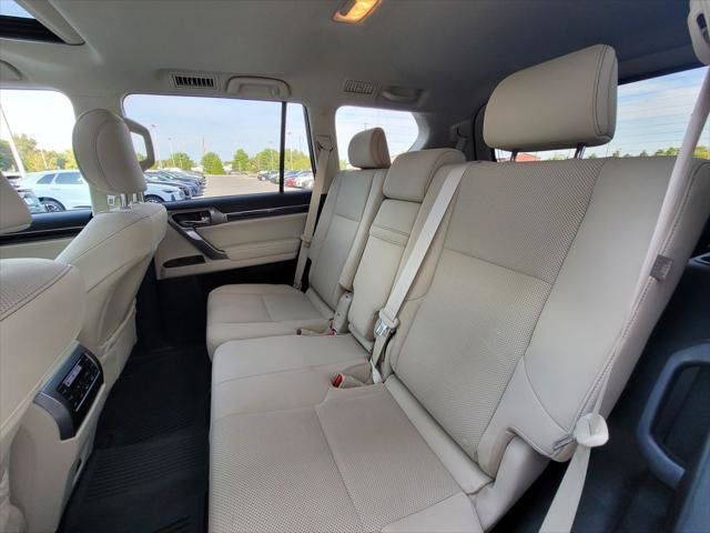 Used 2023 Lexus GX 460 Premium w/ Premium Package AWD/4WD image 19