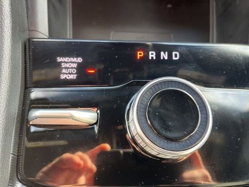 New 2025 Jeep Grand Cherokee Limited w/ Luxury Tech Group II image 22