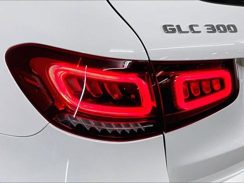 Certified 2021 Mercedes-Benz GLC 300 4MATIC image 28