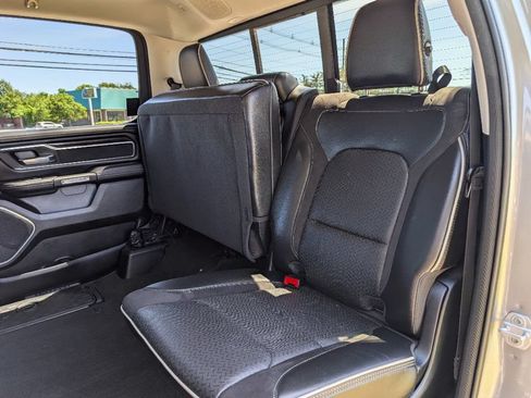Used 2022 RAM 1500 Laramie AWD/4WD image 17