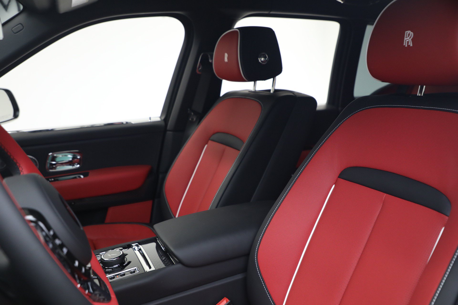 New 2027 Rolls-Royce Cullinan Black Badge AWD/4WD image 17