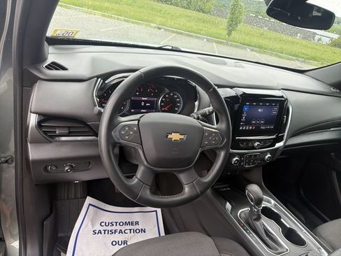 Used 2023 Chevrolet Traverse LT w/ LPO, Floor Liner Package AWD/4WD image 10