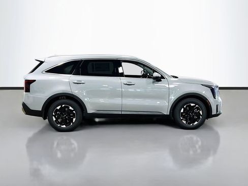 New 2026 Kia Sorento S image 8