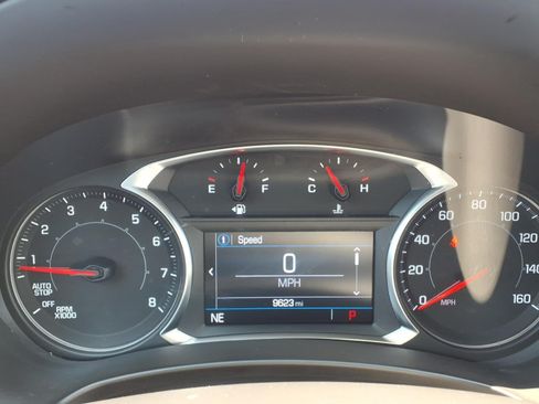 Used 2024 GMC Terrain SLE w/ Driver Convenience Package AWD/4WD image 8