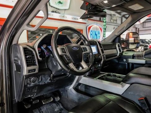 Used 2019 Ford F250 Lariat w/ Lariat Ultimate Package image 5