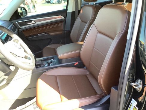 Used 2021 Volkswagen Atlas SE w/ Panoramic Sunroof Package image 29