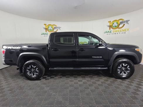 Used 2021 Toyota Tacoma TRD Off-Road AWD/4WD image 9