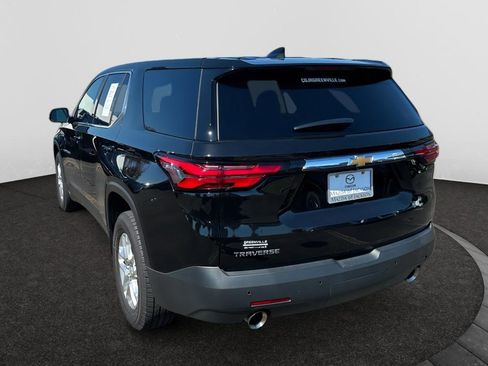 Used 2022 Chevrolet Traverse LS image 3