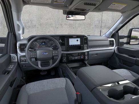 New 2026 Ford F250 XLT w/ FX4 Off-Road Package image 9