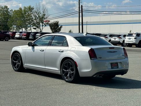 Used 2022 Chrysler 300 S RWD image 3