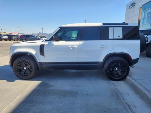 Used 2024 Land Rover Defender 110 SE AWD/4WD image 9