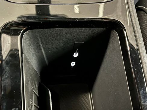 New 2026 Volkswagen Tiguan SEL R-Line image 15