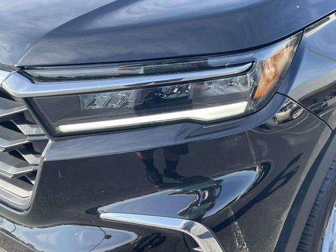 Used 2025 Honda Pilot EX-L image 3