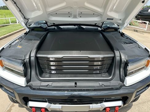 Used 2025 GMC Hummer EV 3X w/ LPO, Sport Package AWD/4WD image 25