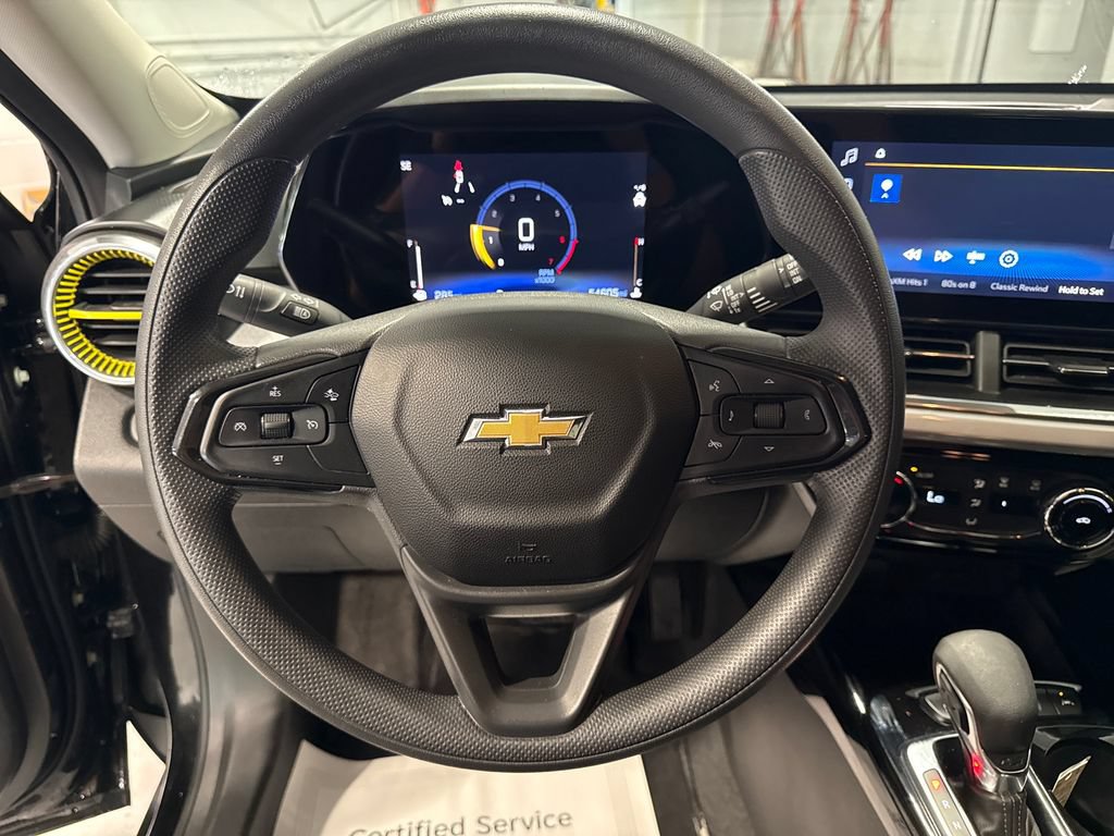 Used 2024 Chevrolet Trax LT FWD image 5