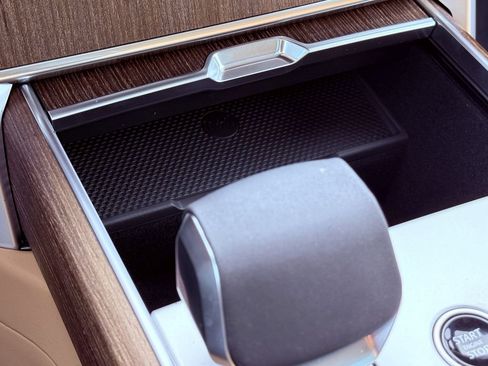 New 2026 Land Rover Range Rover Long Wheelbase SE image 25