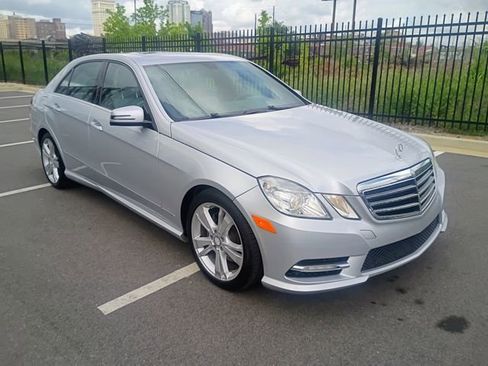 Used 2013 Mercedes-Benz E 350 Sedan image 81