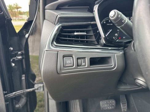 Used 2020 Cadillac XT6 Premium Luxury FWD image 31