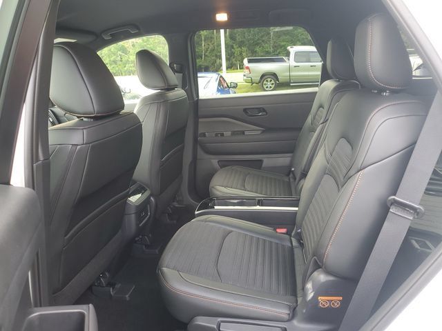 Certified 2025 Nissan Pathfinder Rock Creek AWD/4WD image 9