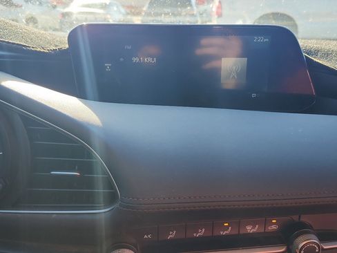 Used 2021 MAZDA MAZDA3 s image 17