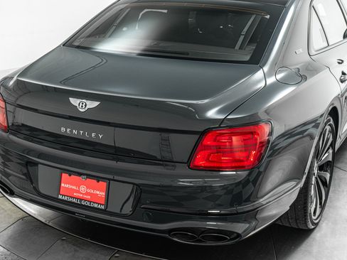 Used 2024 Bentley Flying Spur V8 AWD/4WD image 40