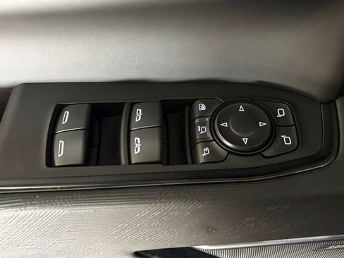 Used 2025 GMC Sierra 2500 AT4X image 4